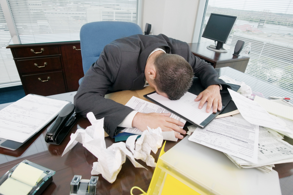 Top 10 Tips For Keeping Your Workplace Clean And Tidy