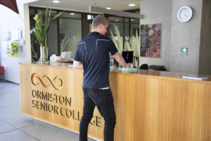 Rams cleaner cleaning reception desk